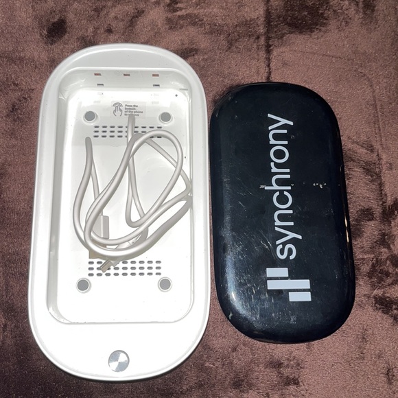 Synchrony square cabin mobile phone sterilizer - Picture 2 of 3